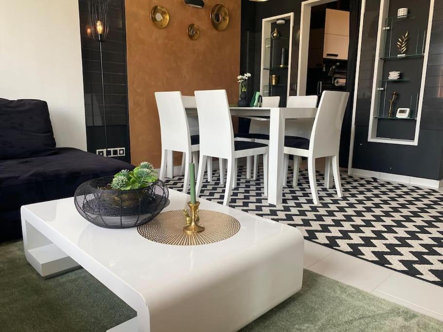 Lovely 1-Bedroom Apartament With Free Parking Sofia Exterior photo